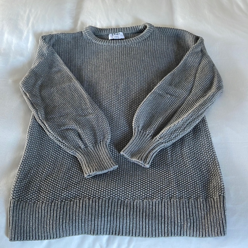 Old navy sweater